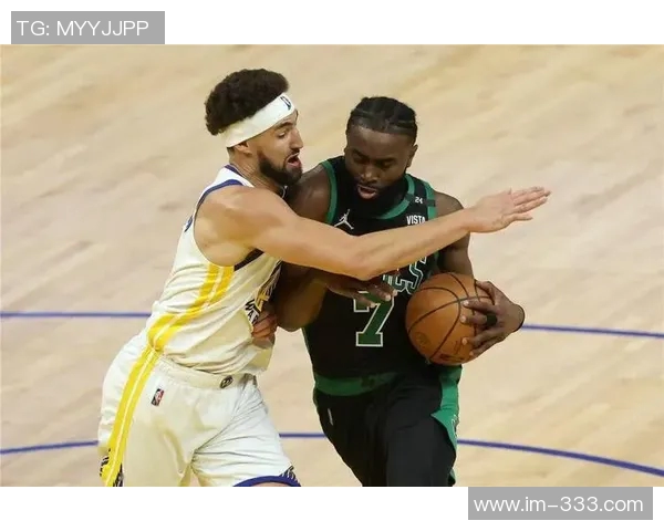 新无眉大侠沃尔什展现全能表现场均15分7板2断命中率超高 新无眉大侠沃尔什展现全能表现场均15分7板2断命中率超高