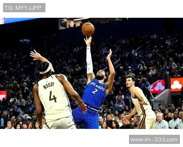 普尔命中率不佳18投7中三分球表现低迷但仍贡献19分5板5助4断1帽